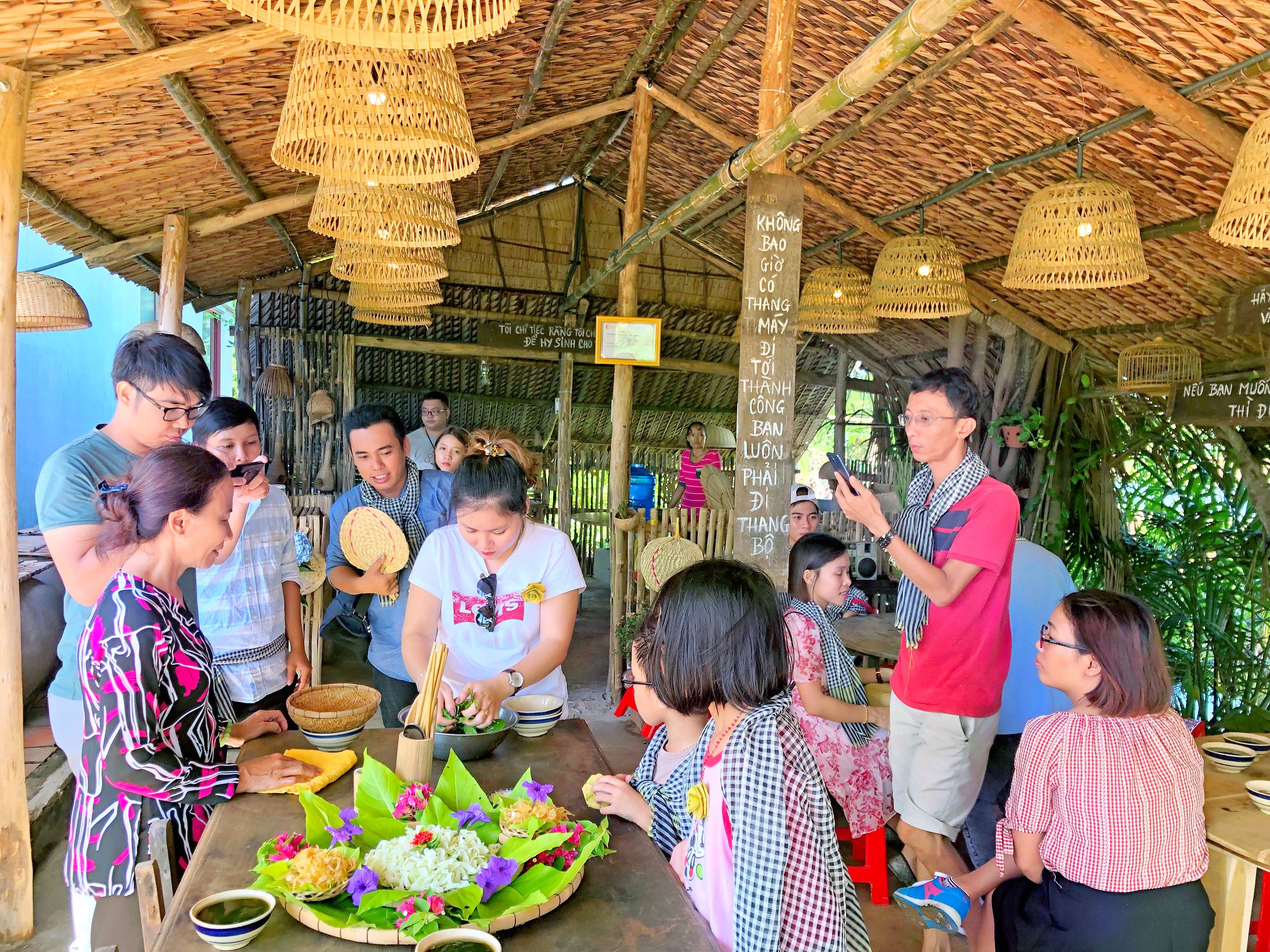 Trà Vinh làm giàu từ những giá trị truyền thống